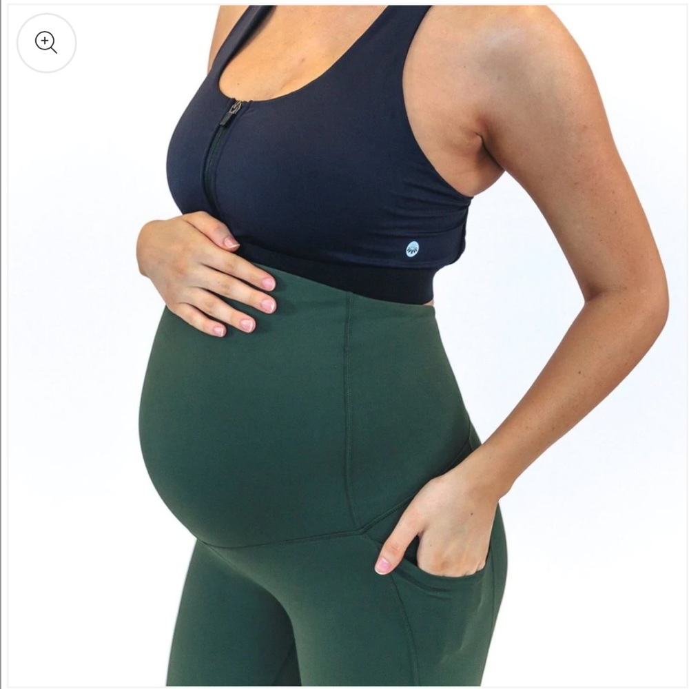 Pregnancy fitness pants over belly